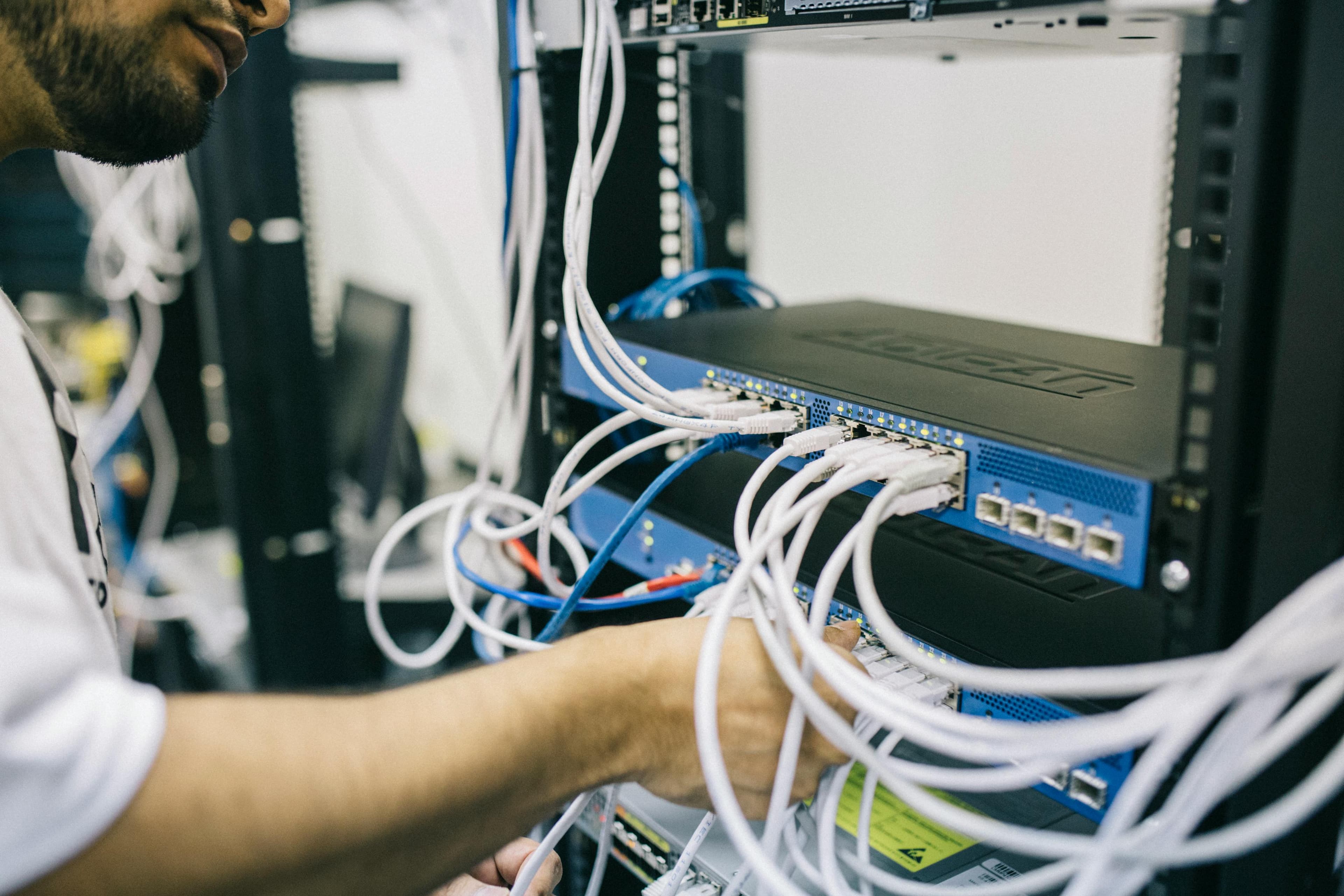 Data Center Technicians