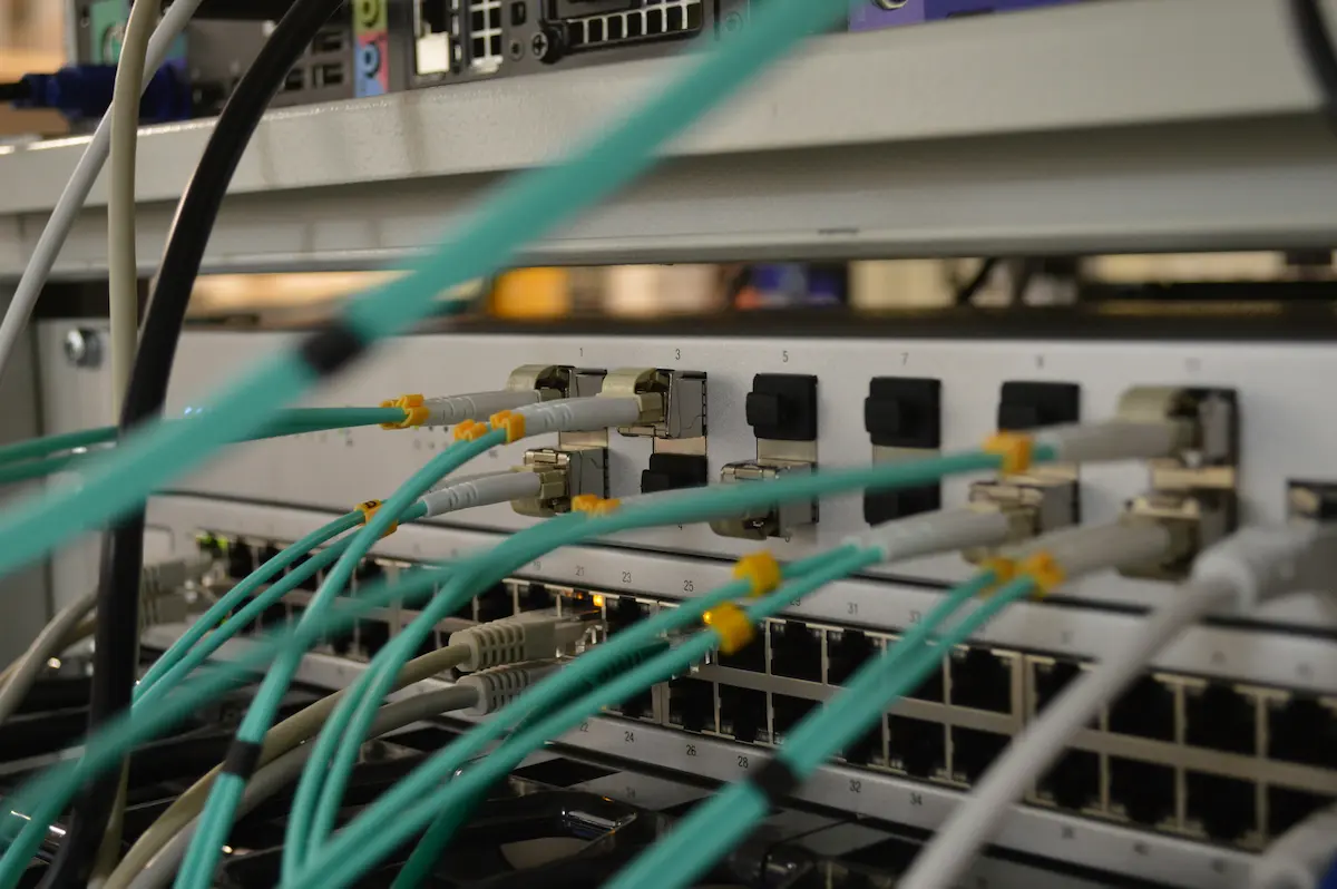 Hardware and networking workers